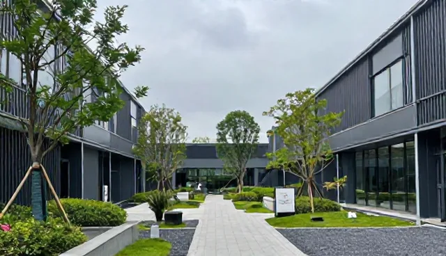 节点可查：外包成本控制中的性能与适用条件